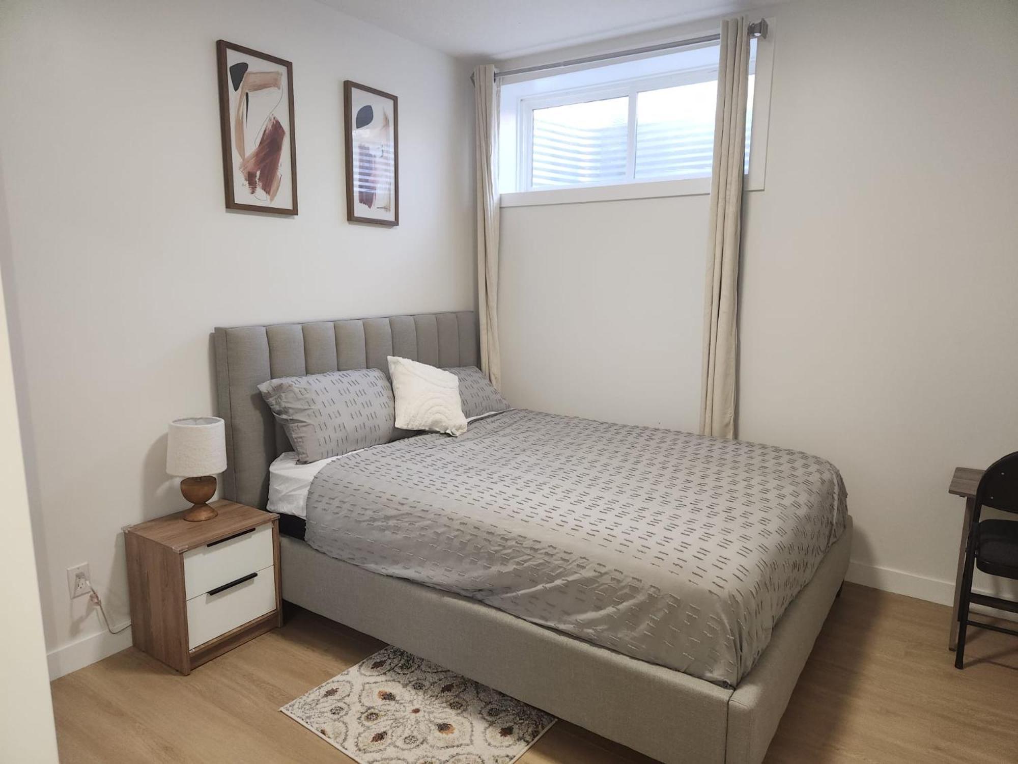 Brand New Deluxe 2 Bedroom Suite With Ac & Den YYC Exterior photo